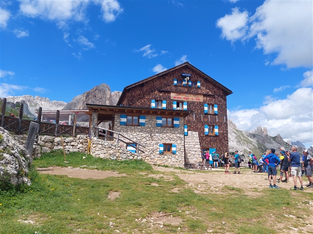 Il tanto sospirato rifugio Roda Di Vael